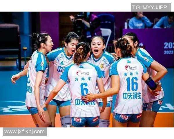 上海排球队以60分领跑世界杯积分榜展现强劲实力与团队合作精神 上海排球队以60分领跑世界杯积分榜展现强劲实力与团队合作精神