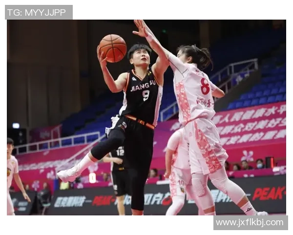 深圳篮球队在世锦赛积分榜上以60分稳居第一名展现强大实力 深圳篮球队在世锦赛积分榜上以60分稳居第一名展现强大实力