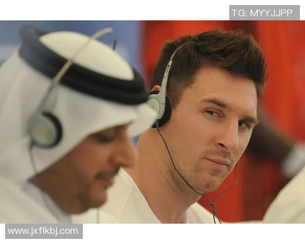 足球明星日常生活揭秘吃盒饭视频引发球迷热议 足球明星日常生活揭秘吃盒饭视频引发球迷热议